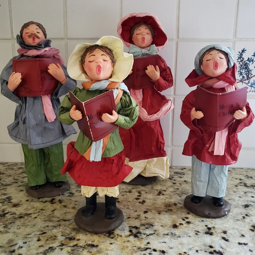 Christmas Carolers Paper Mache Set of 4